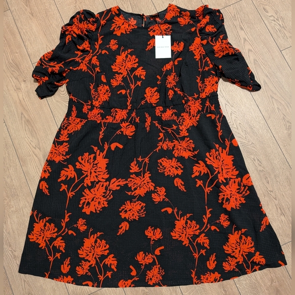 Who What Wear Plus 4X Dress Black Red Floral Print Puff Sleeves NWT NEW - Picture 1 of 3